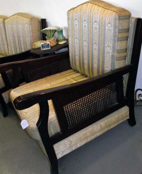 Vintage-Chair-Setting